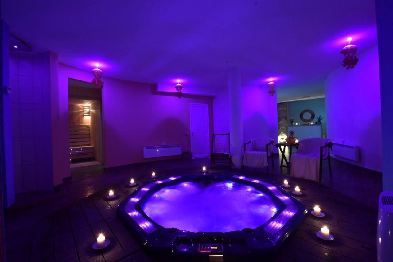 Apartman D52 Dvori コパオニク エクステリア 写真
